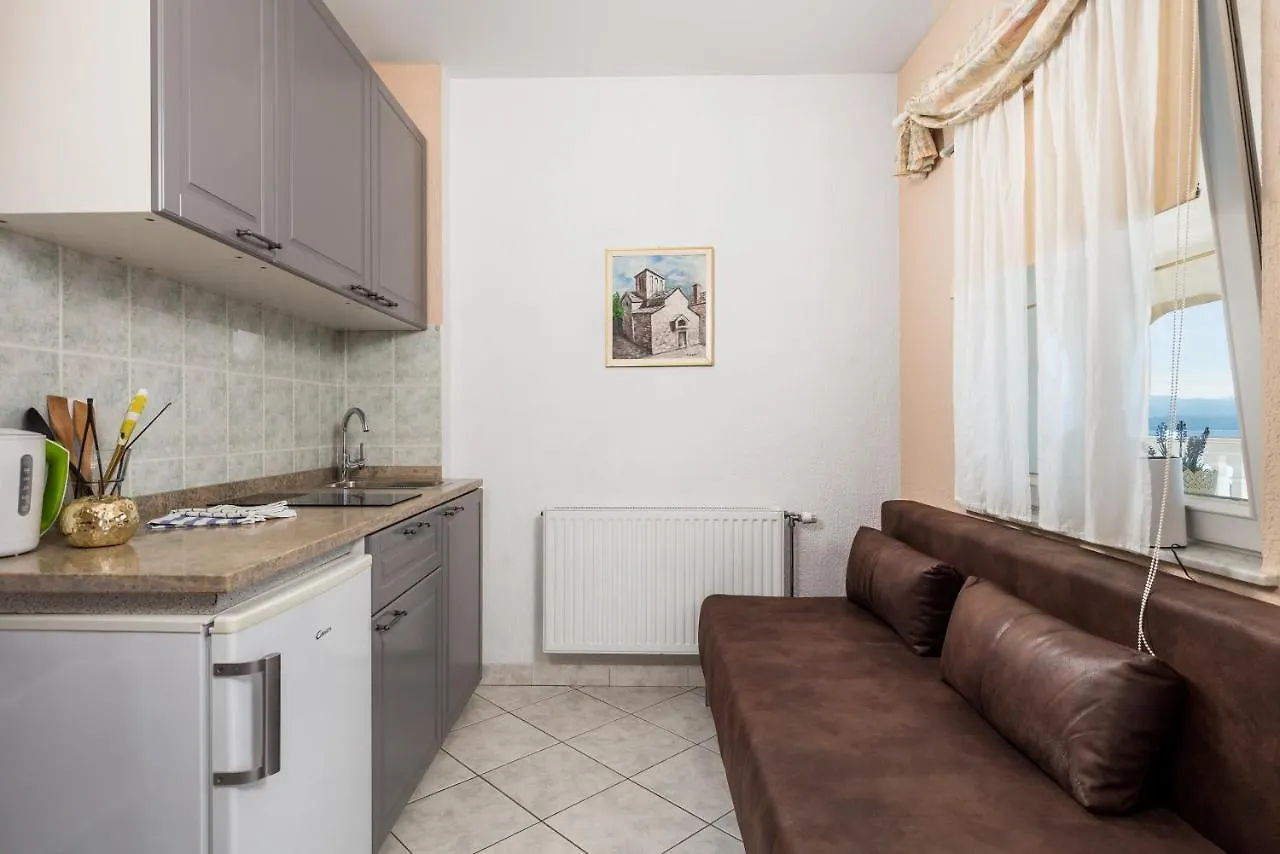 Apartments Villa Chiara Opatija 0*, Icici Croatia
