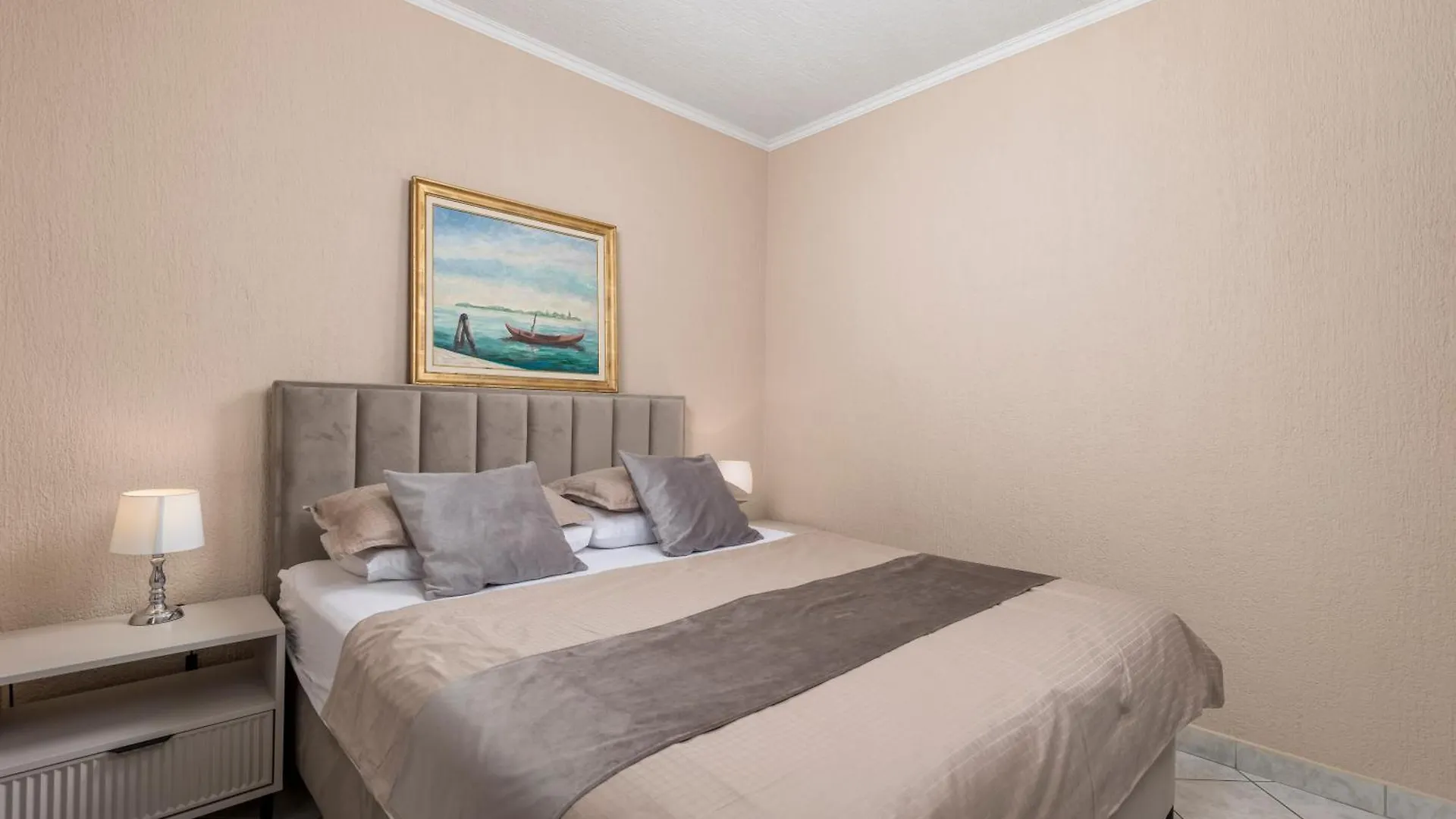 Apartments Villa Chiara Opatija 0*, Icici Croatia